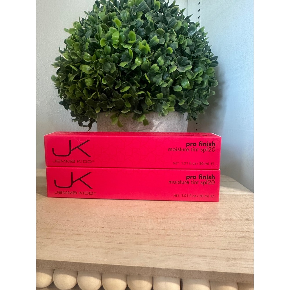 Jemma Kidd Pro Finish Moisture Tint Set of 2 SPF20 02 Mid Ultra Light Foundation
